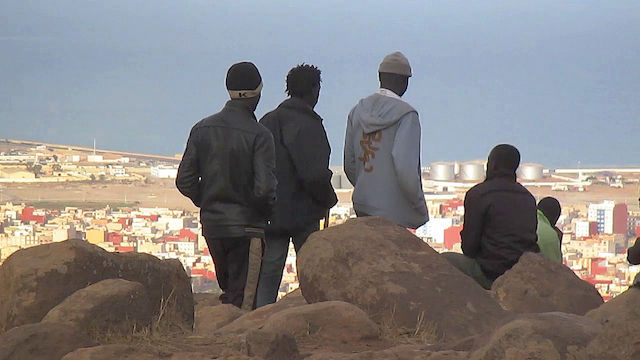 Les Sauteurs - Dokumentarfilm mit Regiegespräch über den Grenzzaun der spanischen Enklave Melilla in Marokko