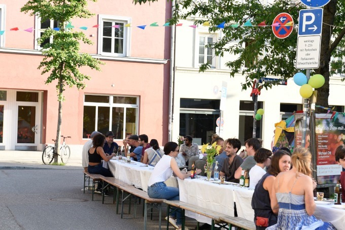 Tavolata – Straßenfest von der Ligsalz8 bis zum Köşk